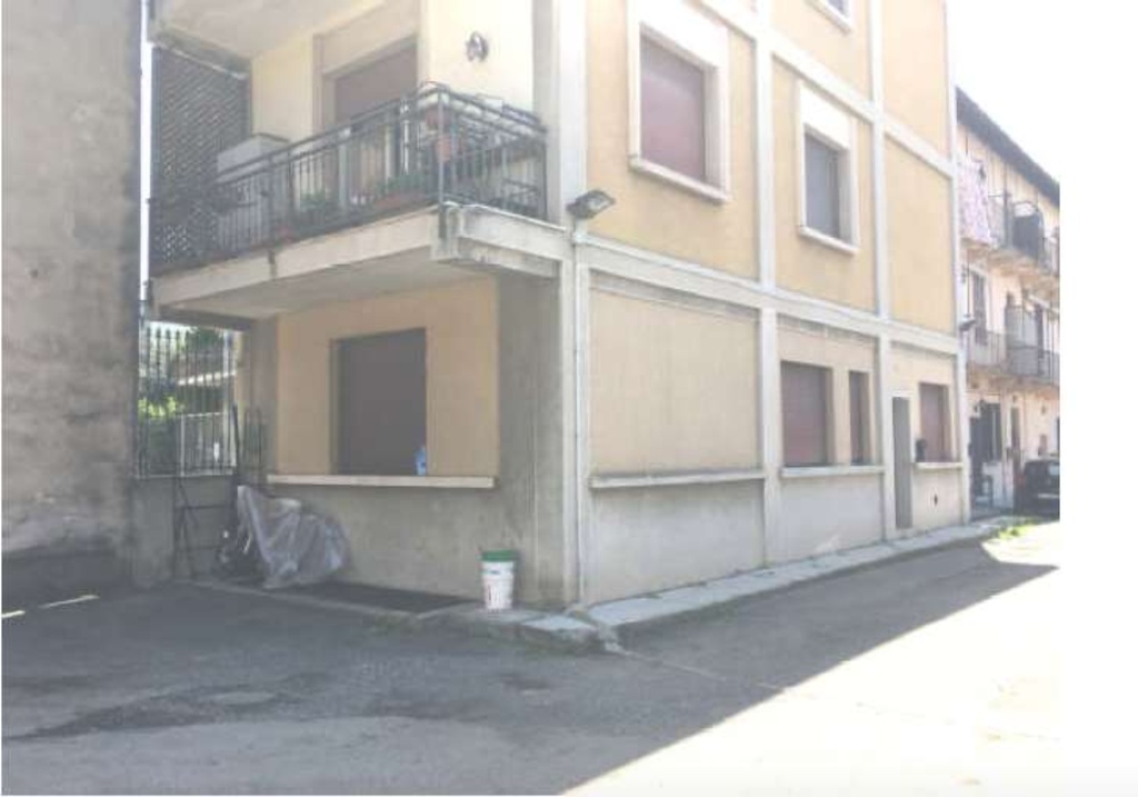 Trilocale in Via Vittorio Emanuele II 7, Cabiate, 1 bagno, 65 m²