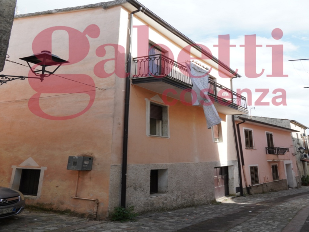 Quadrilocale in Via Fratelli Bandiera 40, Rovito, 3 bagni, 170 m²
