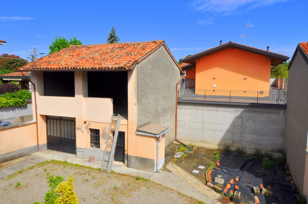 Trilocale a Inveruno, 90 m², aria condizionata in vendita