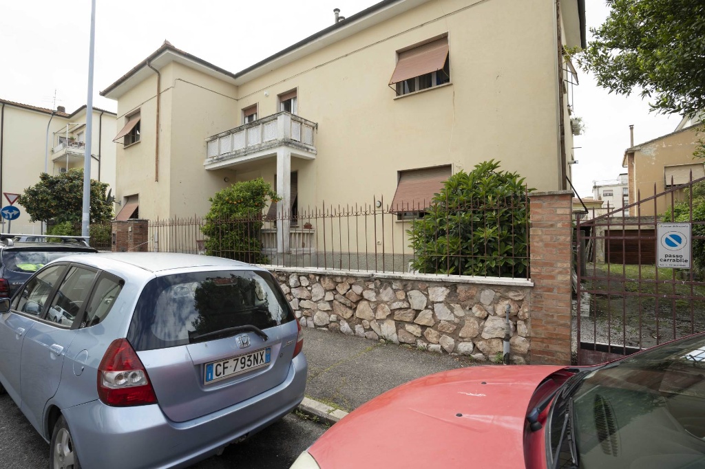 Appartamento bifamiliare in Via Po 13, Grosseto, 6 locali, 2 bagni