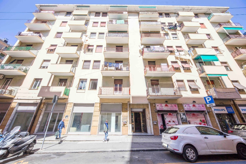Appartamento in Via Donghi, Genova, 5 locali, 1 bagno, 72 m²