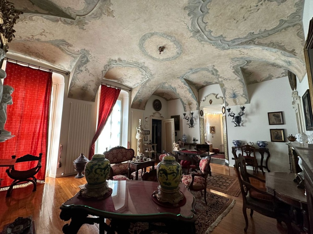 Appartamento in Piazza cavalli 11, Piacenza, 5 locali, 3 bagni, 251 m²