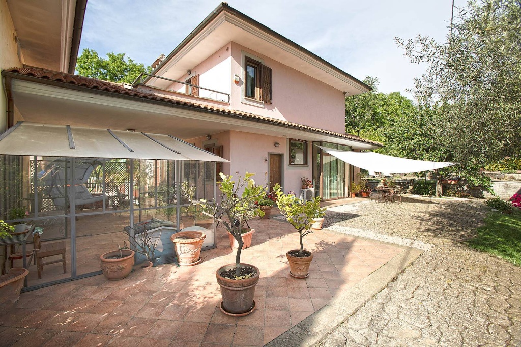 Villa in Strada Sammartinese, Viterbo, 5 locali, 2 bagni, 150 m²