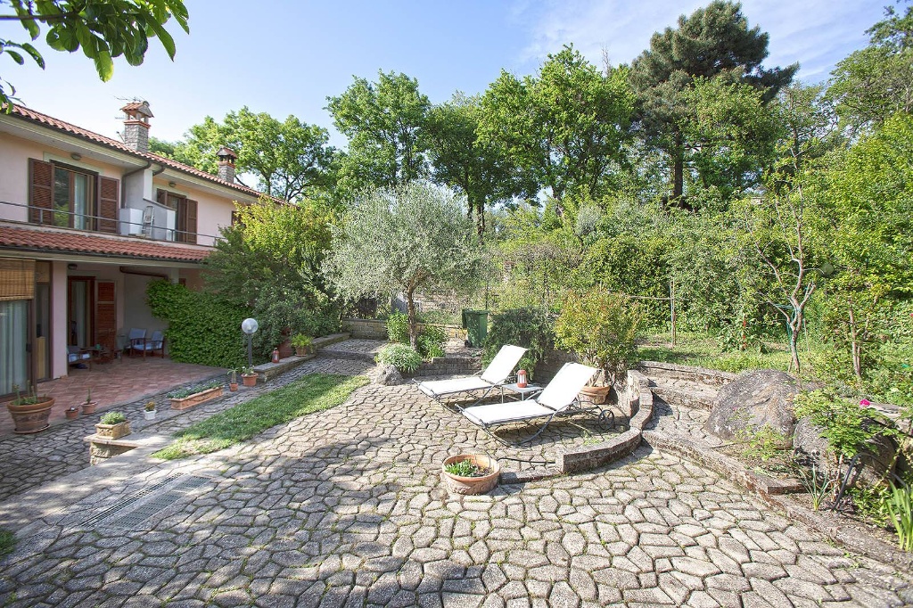 Villa in Strada Sammartinese, Viterbo, 5 locali, 2 bagni, 150 m²