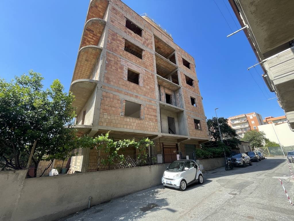 Palazzo in Via Ciccarello, Reggio di Calabria, 876 m² in vendita