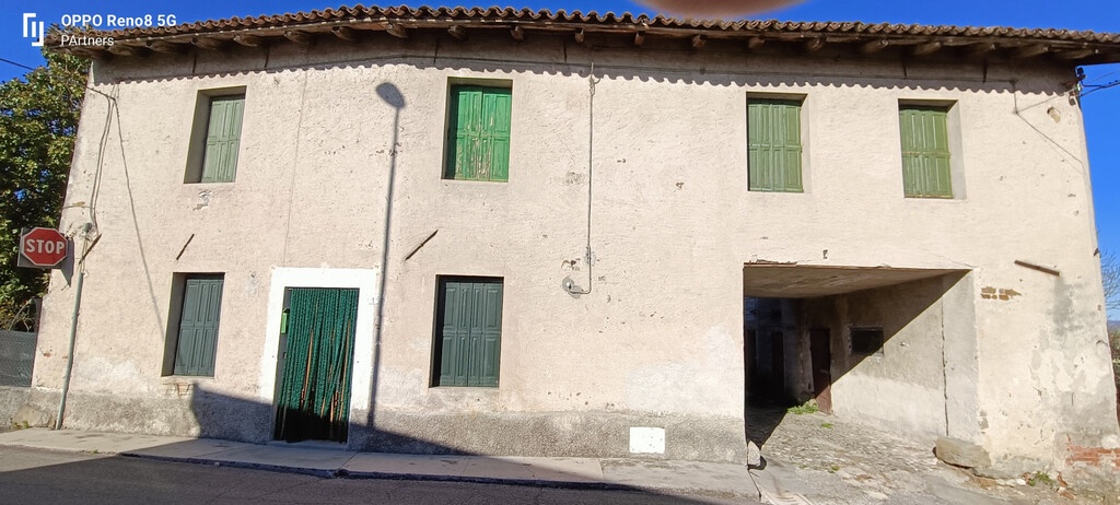 Casa indipendente in Via Rive 1, Manzano, 6 locali, 1° piano
