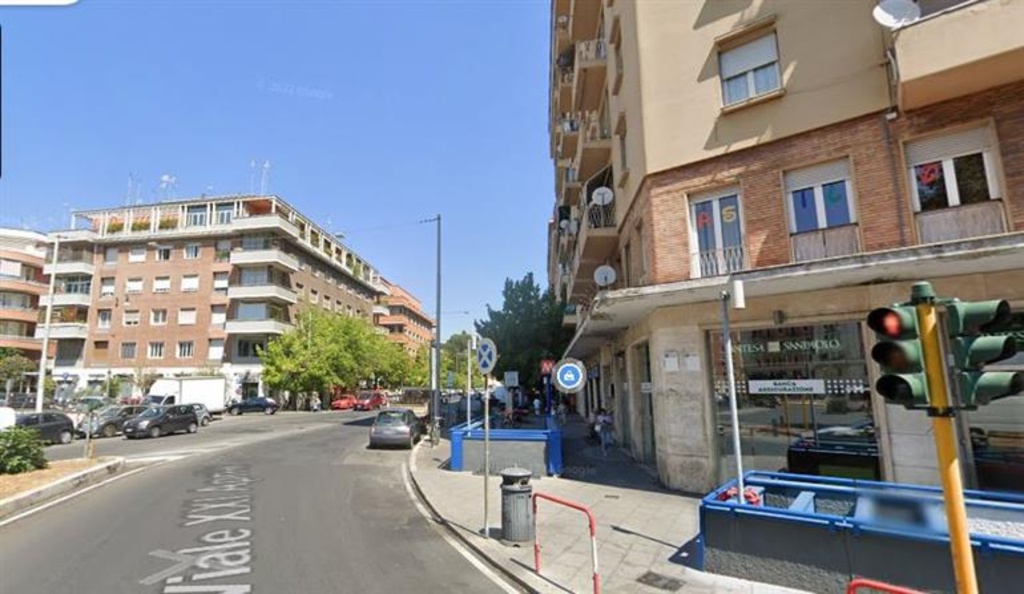 Appartamento in Via Apuania, Roma, 5 locali, 2 bagni, 160 m²