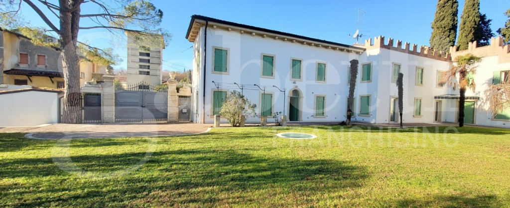 Villa singola in Via biondella 20, Verona, 5 locali, 3 bagni, 500 m²