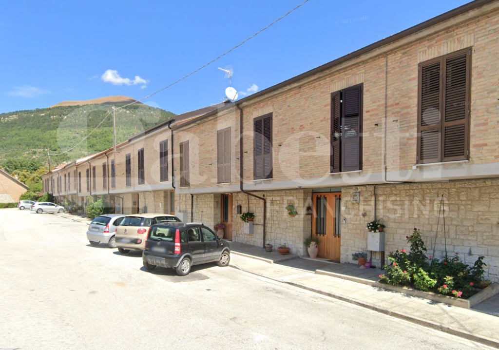 Appartamento in Via Gramsci 29, Gubbio, 5 locali, 2 bagni, 95 m²