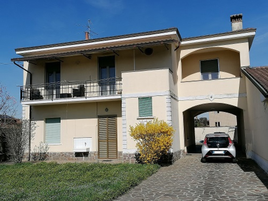 Villa singola in Via BOTTICELLI 18, Rivolta d'Adda, 5 locali, 2 bagni