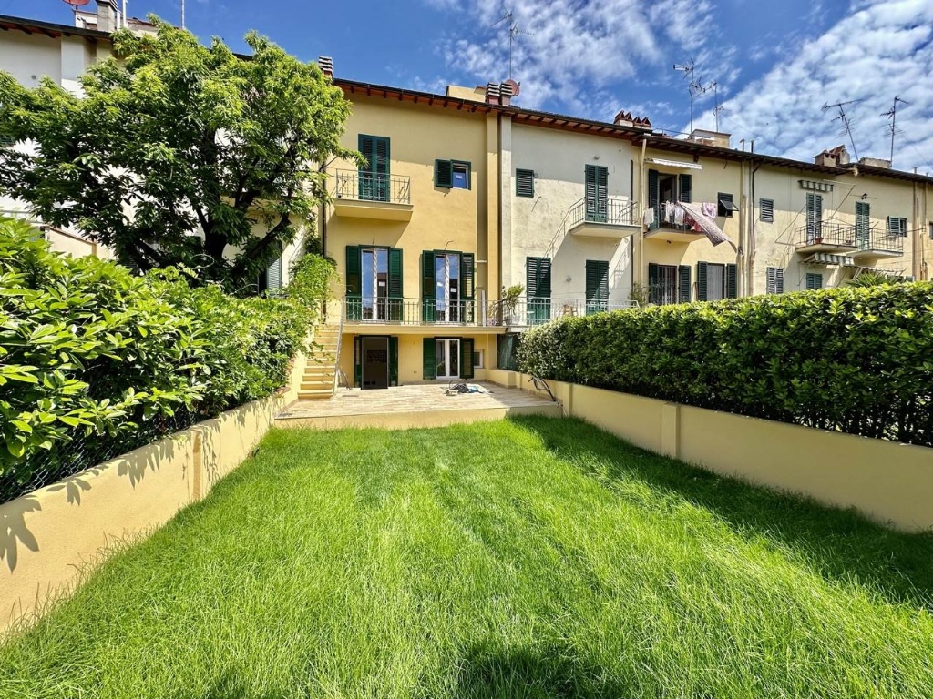 Appartamento in Via Niccolo da Uzzano, Firenze, 5 locali, 2 bagni
