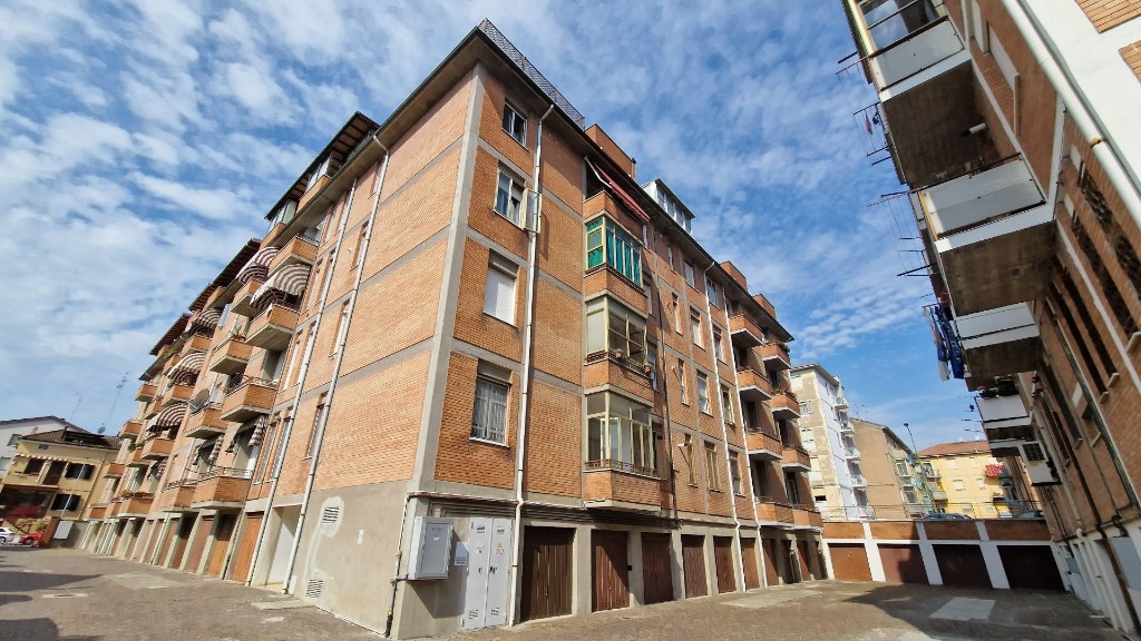 Quadrilocale in Via Giuseppe Compagnoni, Ferrara, 1 bagno, 90 m²