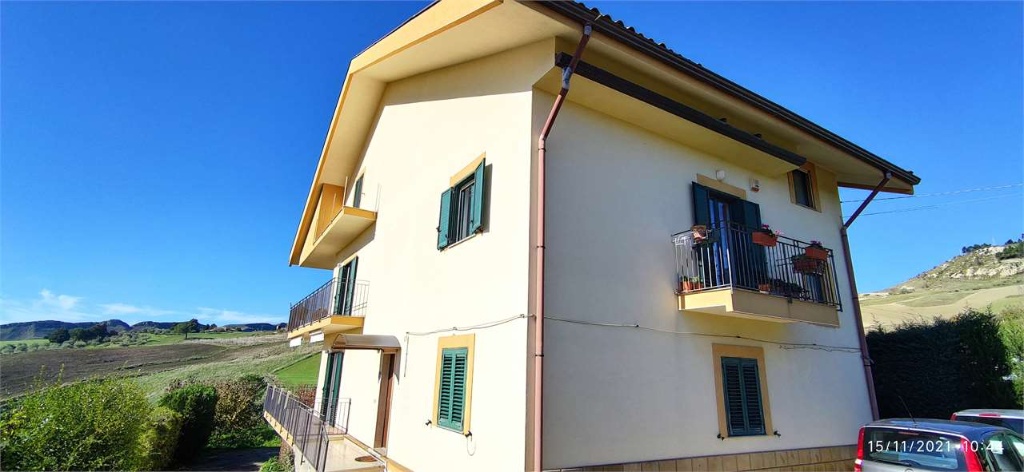 Quadrilocale in CONTRADA MUGAVERO SNC, Enna, 2 bagni, 152 m², 1° piano