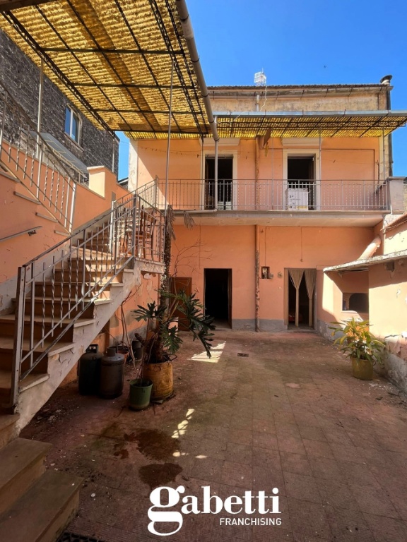 Casa indipendente in Principe di Napoli, Pignataro Maggiore, 8 locali