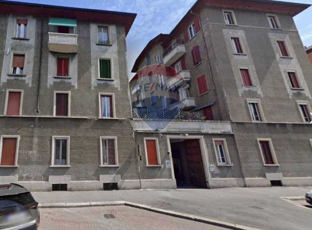 Bilocale in Via Jacopino Da Tradate, Milano, 1 bagno, 62 m², 3° piano