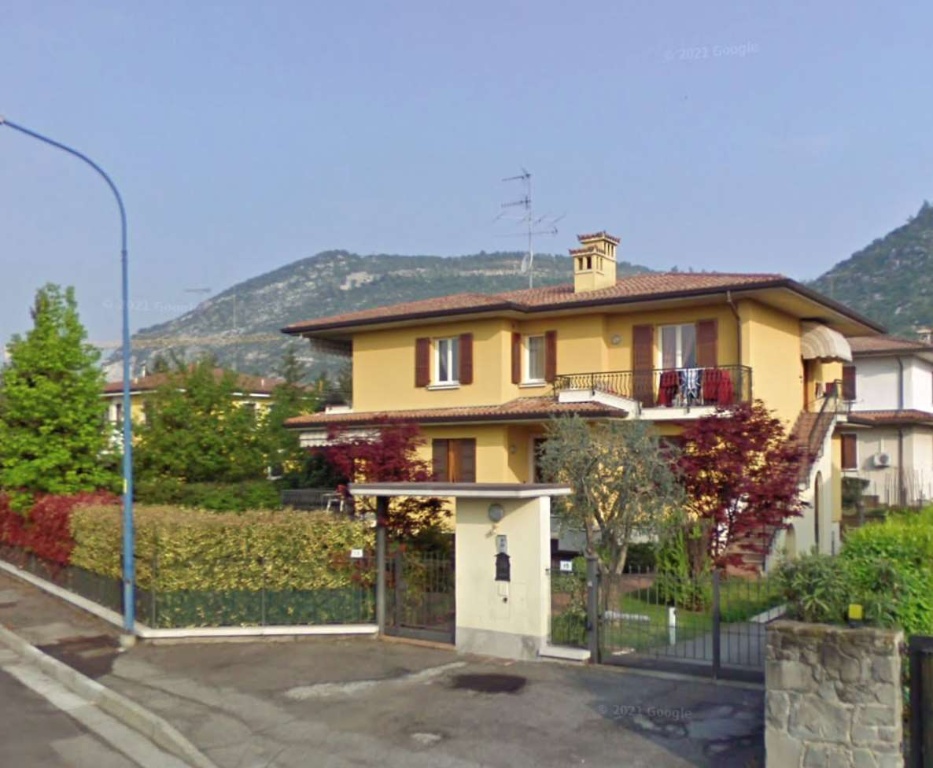 Palazzo in Via Fosse Ardeatine 13, Mazzano, 4 locali, 2 bagni, garage