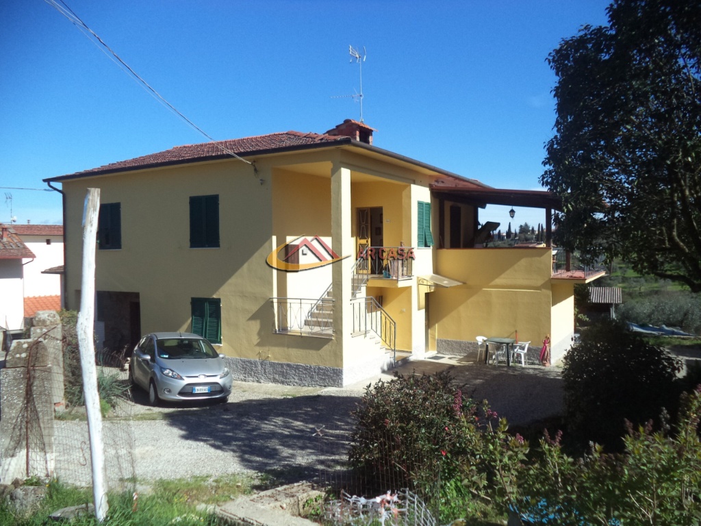 Villa a schiera a Monte San Savino, 10 locali, 3 bagni, arredato