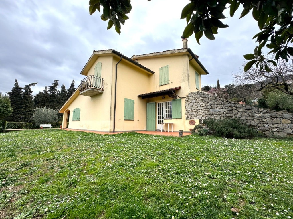 Villa in Via della Collina, Vaiano, 6 locali, 3 bagni, garage, 200 m²