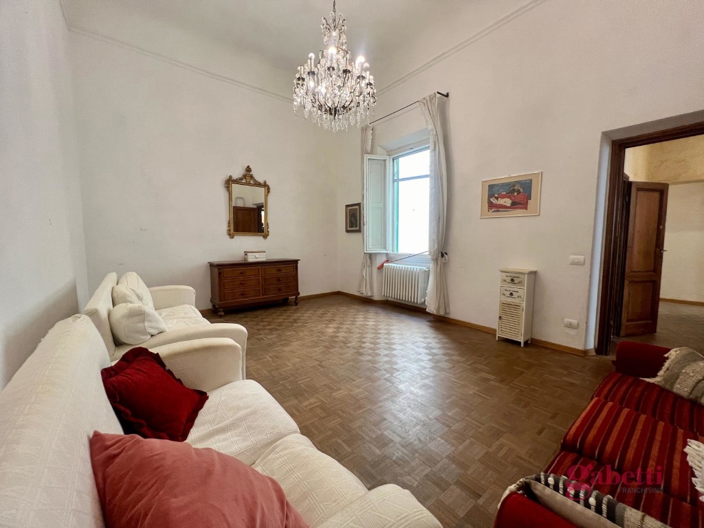 Quadrilocale in Della mattonaia, Firenze, 1 bagno, 110 m², 1° piano