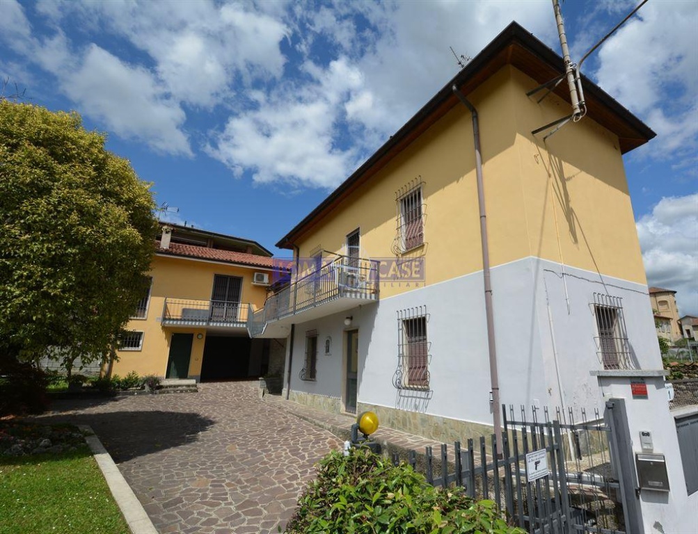 Casa indipendente in Cascina Prato, Paderno d'Adda, 11 locali, 3 bagni