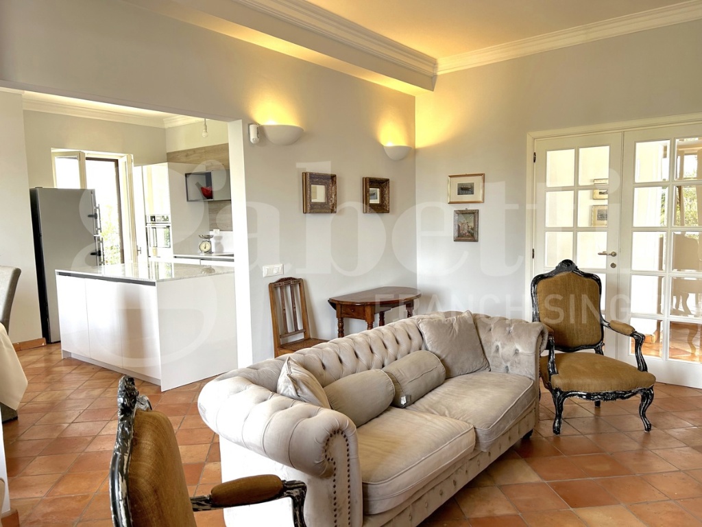 Villa singola in Mediana vecchia, San Felice Circeo, 5 locali, 2 bagni