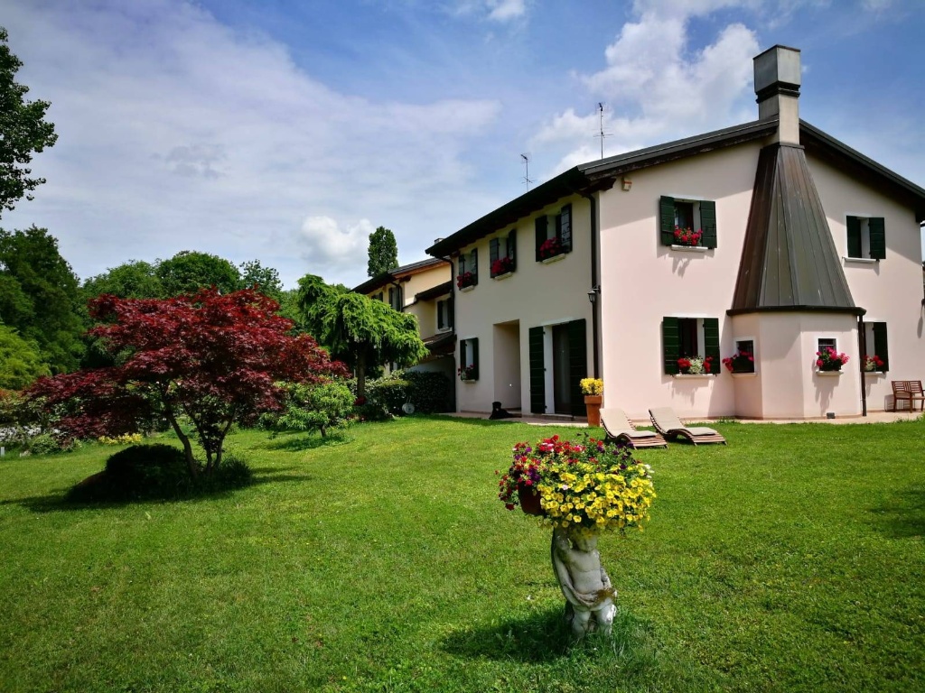 Villa singola a Quarto d'Altino, 7 locali, 3 bagni, giardino privato