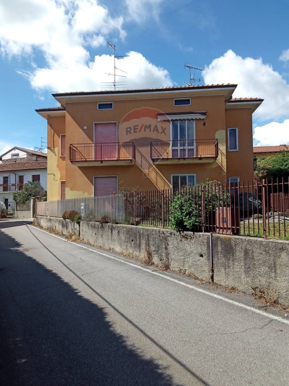 Casa indipendente in Via Fratelli Cairoli, Mornago, 6 locali, 2 bagni