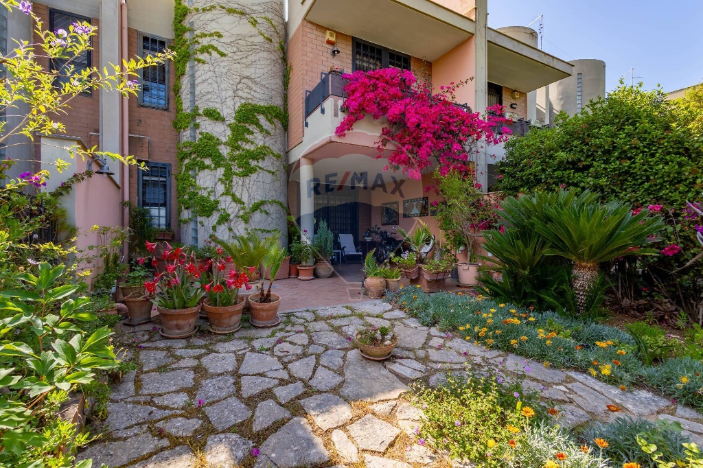 Villa in Via Abate Eustasio, Valenzano, 6 locali, 3 bagni, 160 m²
