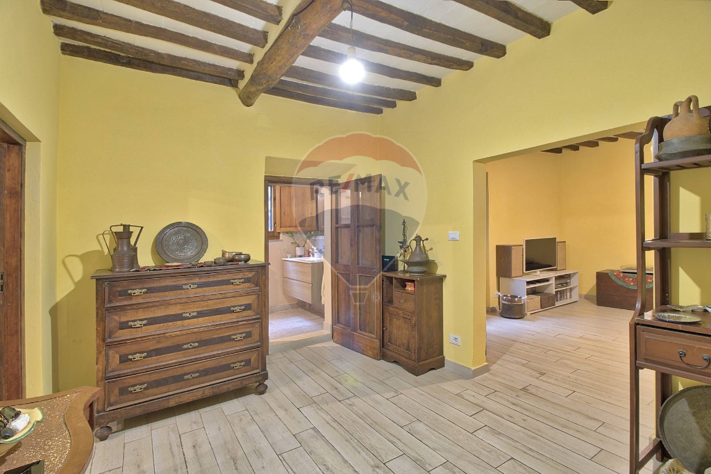 Casa semindipendente in Via dovizi, Arezzo, 12 locali, 2 bagni, 295 m²