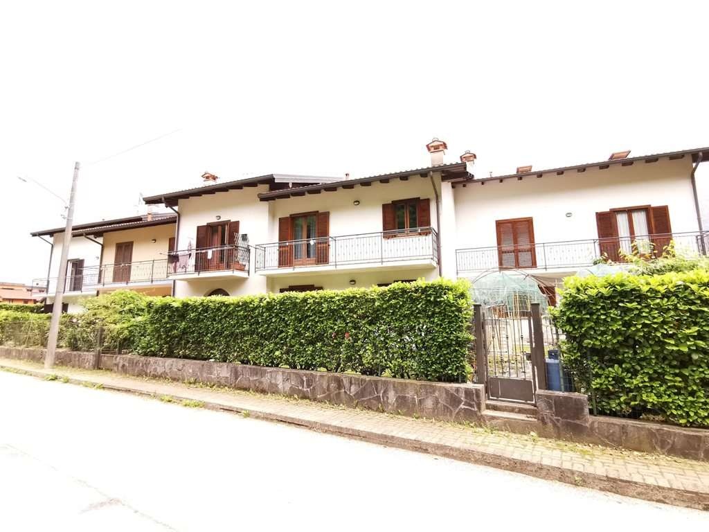 Villa a schiera in Via Crusinallo 4/h, Casale Corte Cerro, 4 locali