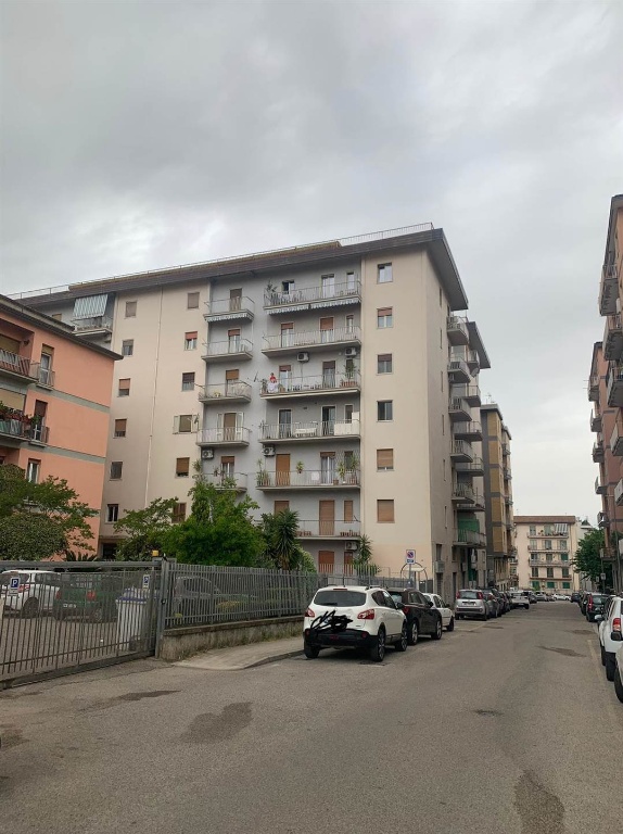Appartamento in Via piermarini 48, Benevento, 8 locali, 2 bagni