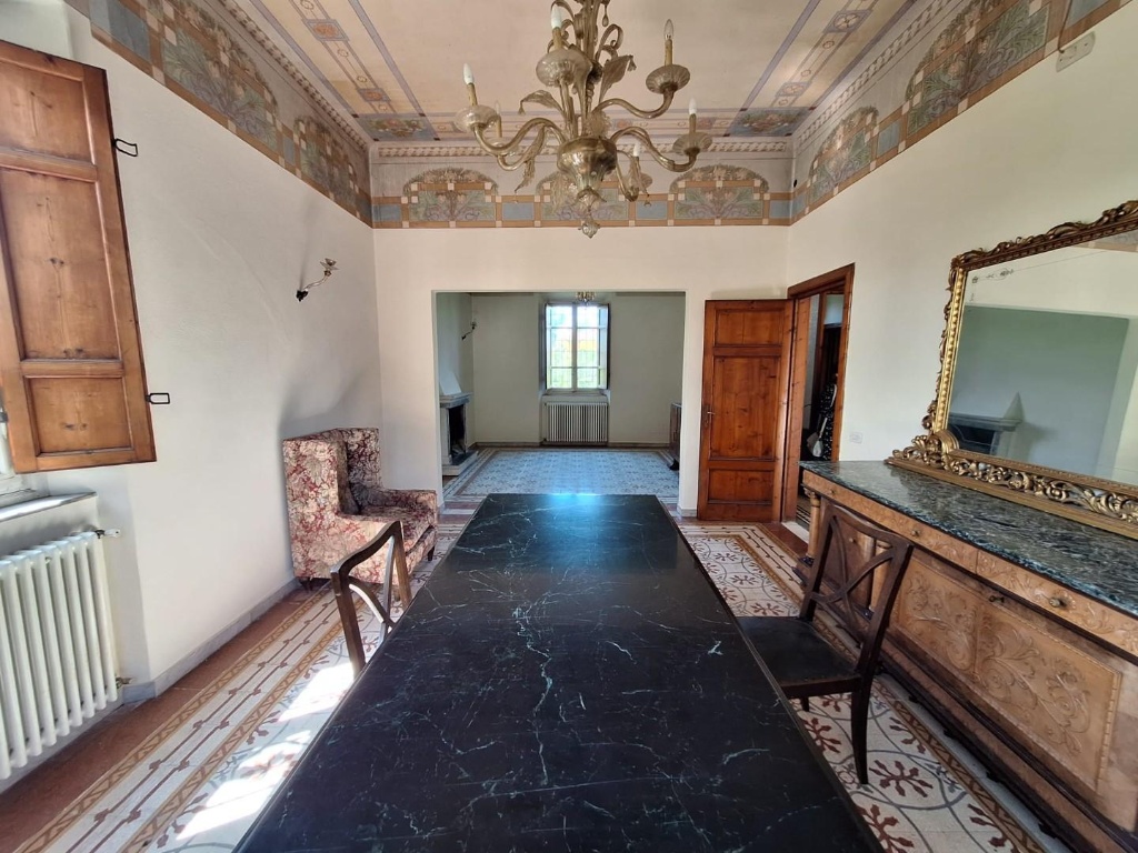 Villa a Capannori, 12 locali, 3 bagni, giardino privato, posto auto
