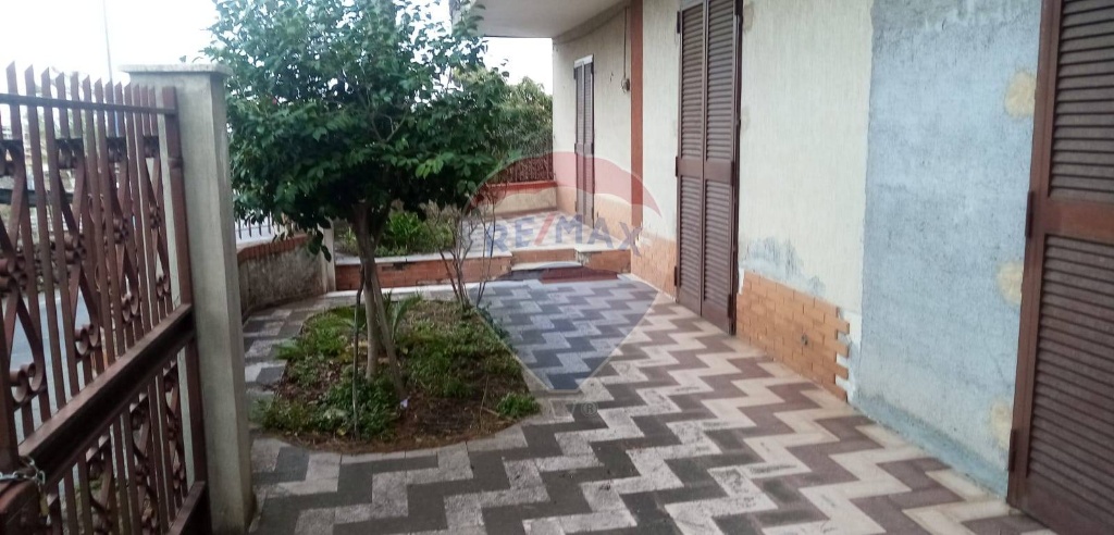 Casa semindipendente in Via San Biagio, Pedara, 6 locali, 1 bagno