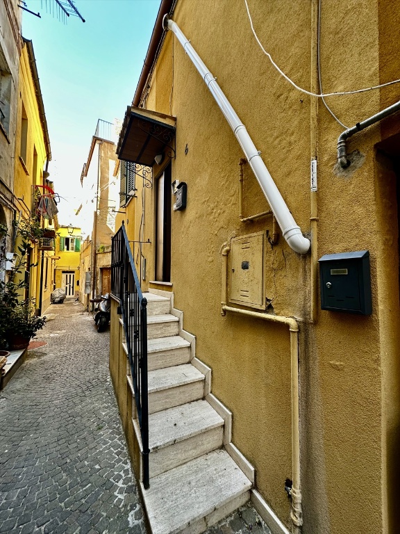 Bilocale in Via San Giovanni 6, Chieti, 1 bagno, 67 m², 1° piano