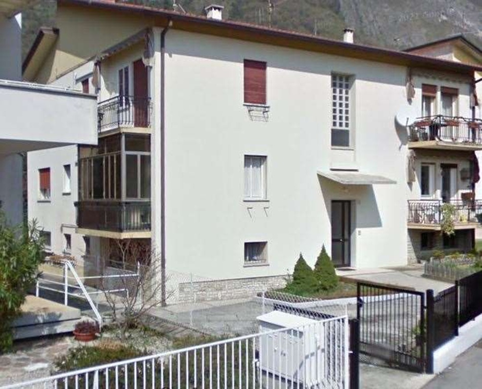 Appartamento in Via Collodi 4, Vittorio Veneto, 8 locali, 2 bagni