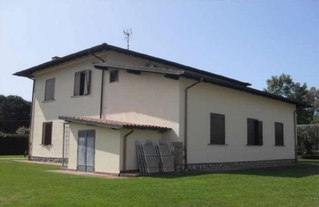 Palazzo in Strada Provinciale San Felice Circeo, Terracina, 27 locali