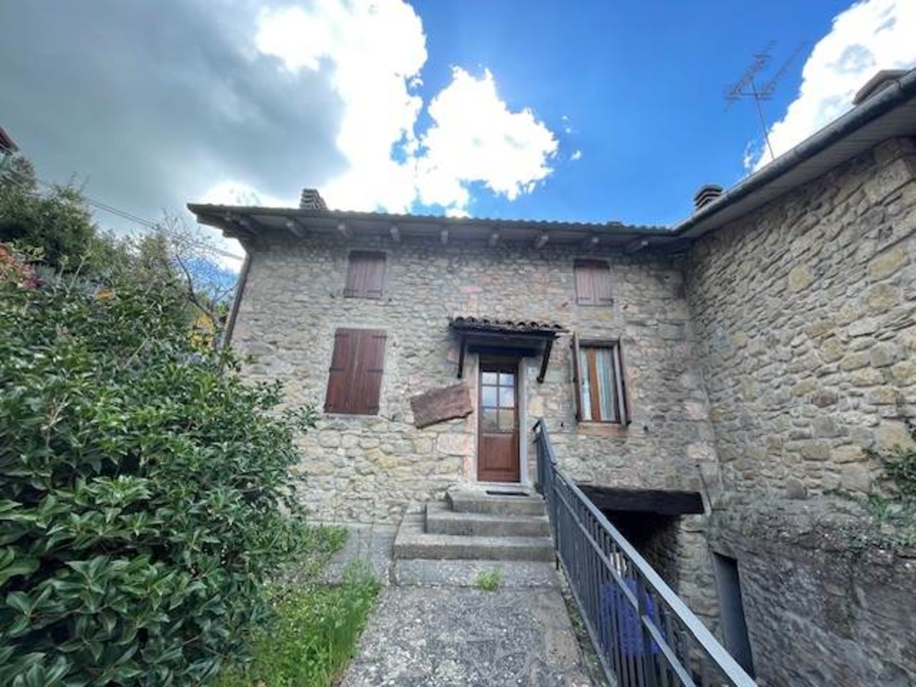 Rustico a Castel d'Aiano, 6 locali, 2 bagni, arredato, 146 m²