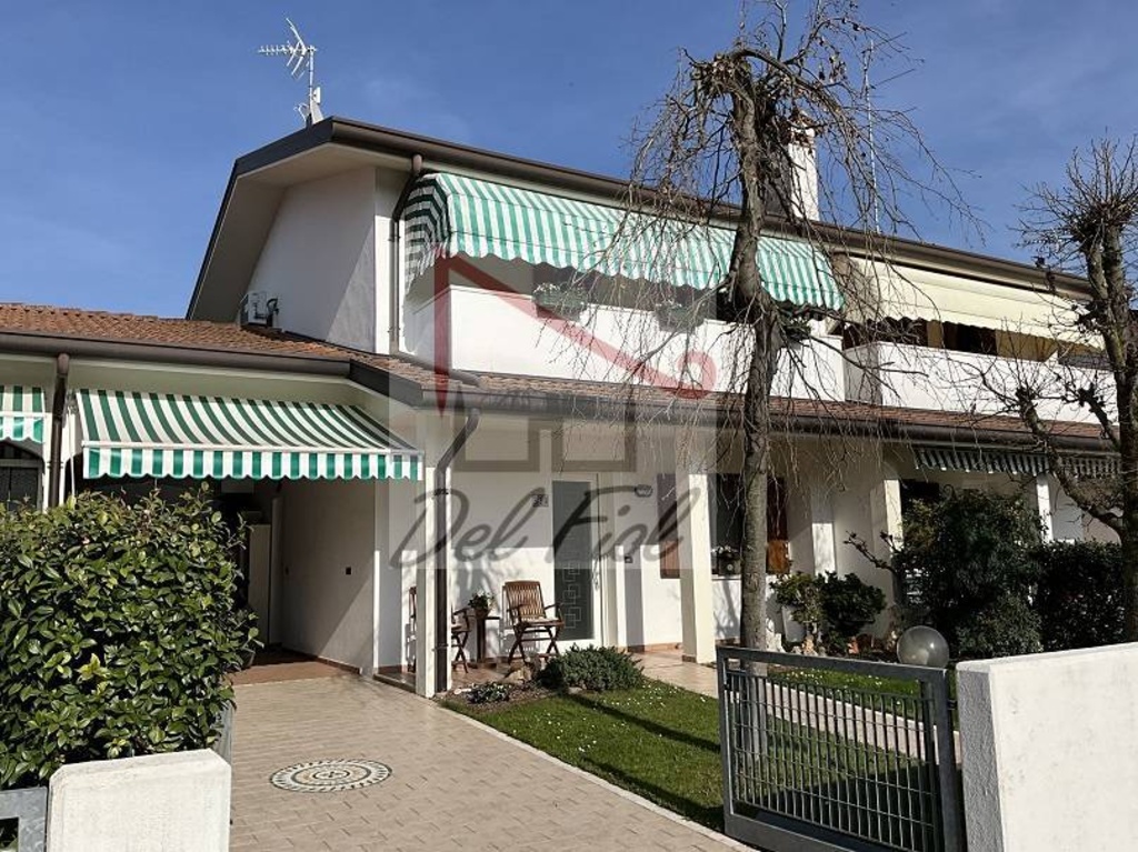 Villa a schiera in Via Crosetta, Fontanafredda, 6 locali, 2 bagni