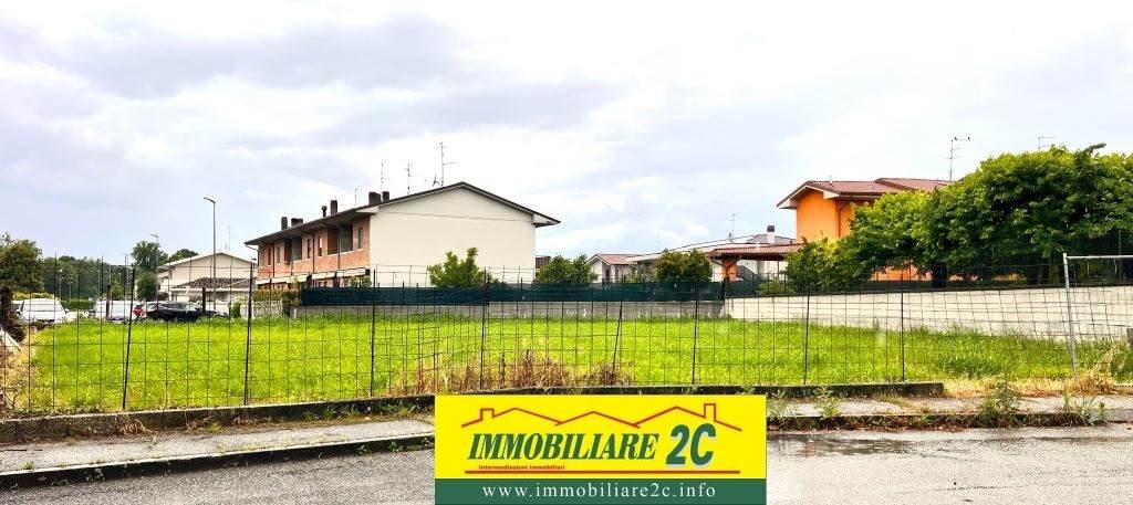 Monolocale in Via Belvedere 14, Povegliano Veronese, 760 m² in vendita