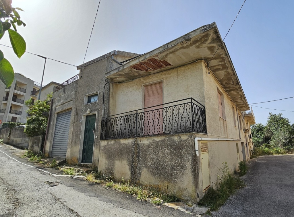 Porzione di casa a Modica, 5 locali, 1 bagno, garage, 140 m²