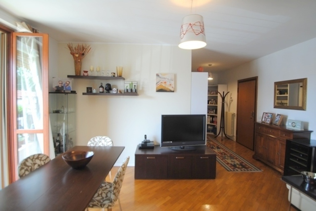 Appartamento in Via Claudio Treves 23, Pavia, 1 bagno, garage, 65 m²