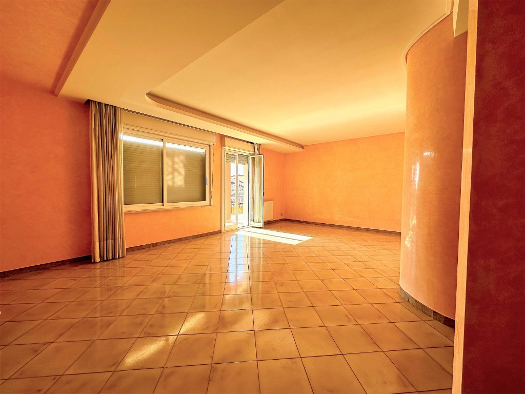 Appartamento in Via Vittorio Emanuele 549, Canicattini Bagni, 5 locali
