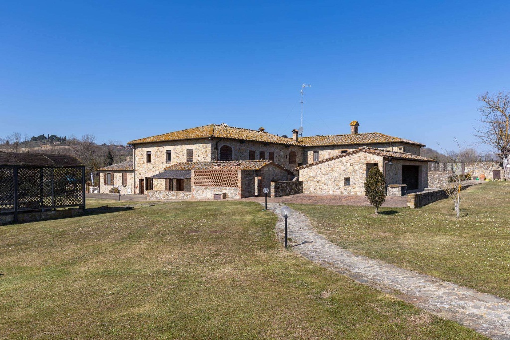 Casa colonica a Castelnuovo Berardenga, 30 locali, 750 m² in vendita