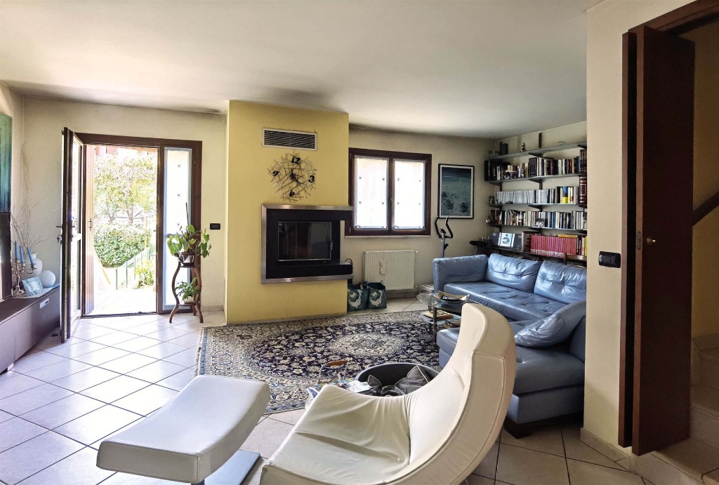 Villa a schiera a Colloredo di Monte Albano, 7 locali, 3 bagni, 214 m²