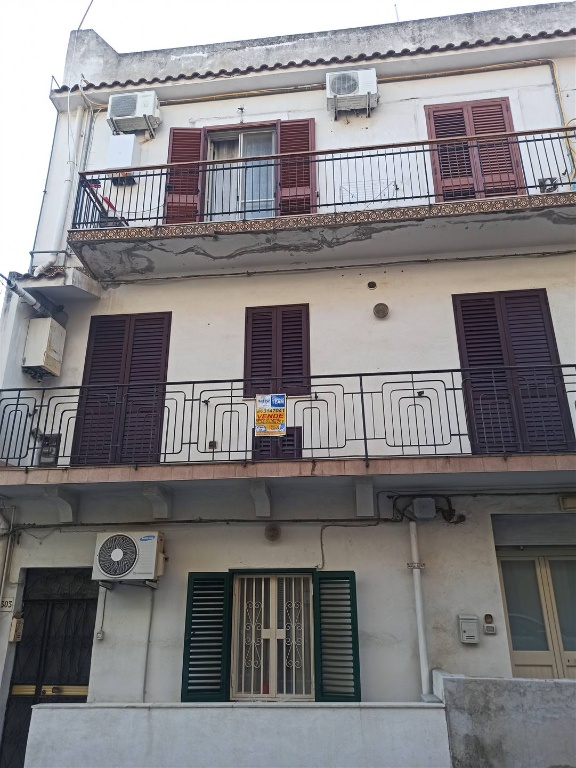 Trilocale in Via Comunale Santo 303, Messina, 1 bagno, 72 m², 1° piano