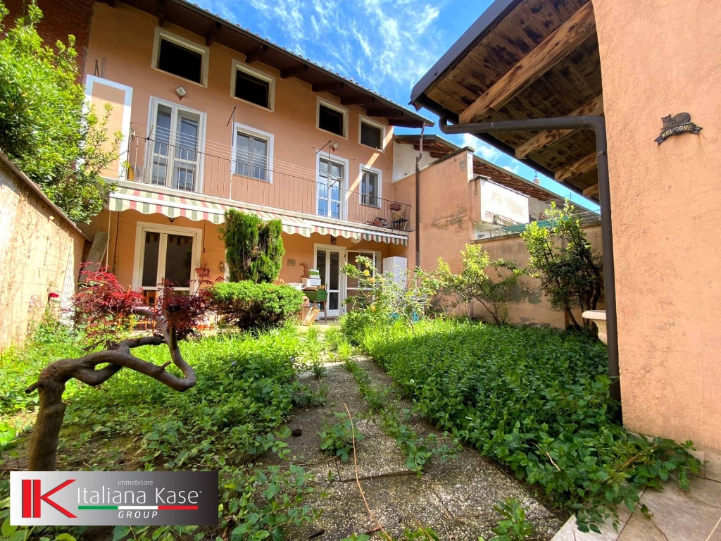 Casa indipendente in Via san rocco, Caluso, 5 locali, 2 bagni, 130 m²