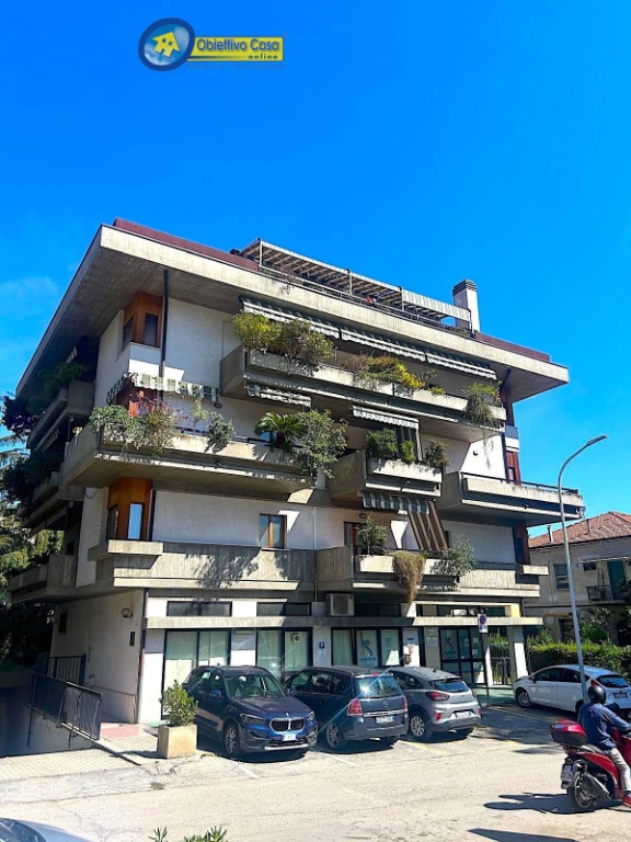 Appartamento in Piazza aldo moro, Teramo, 6 locali, 2 bagni, 150 m²