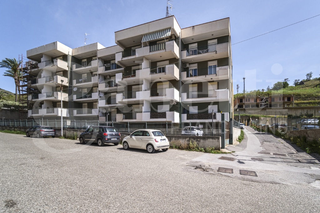 Appartamento in Via Madonna del Guidare 4 A, Messina, 5 locali, 138 m²
