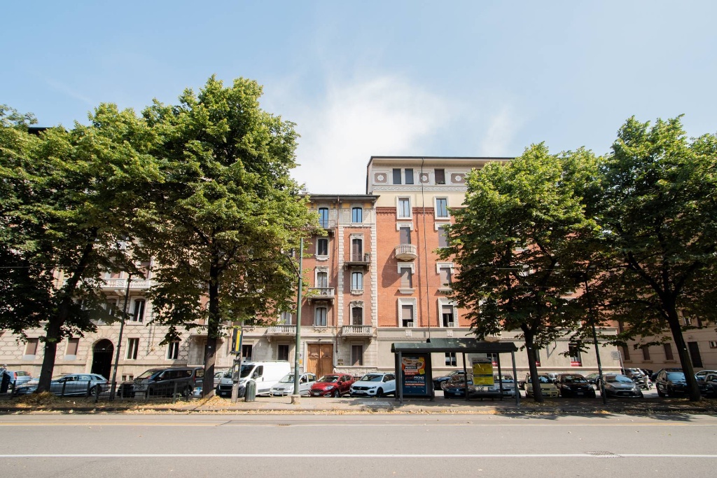 Appartamento in Corso Re Umberto, Torino, 6 locali, 2 bagni, con box