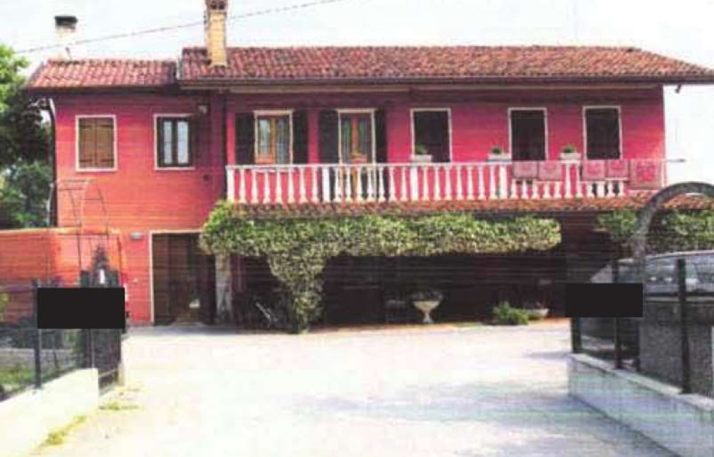 Villetta bifamiliare in Via Mezza Brusca, Roncade, 14 locali, 3 bagni